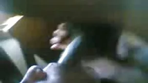 Bueno, quítate la ropa, veamos qué hay entre tus piernas